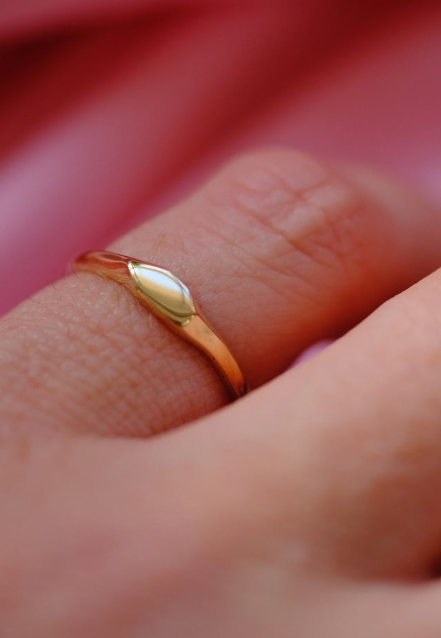 Sample Sale - 9ct Gold Mini Chip Signet