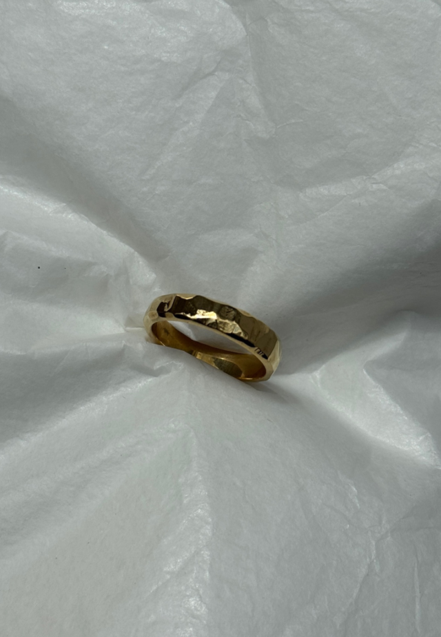Sample Sale - Gold Faceted Band